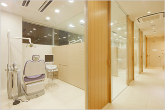 愛知安城インプラントサイト個室診療室